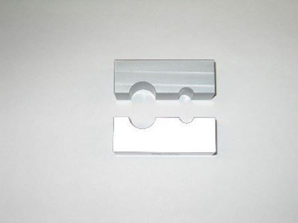 Afbeelding van CLAMP BLOCK PISTON ROD D=18/10