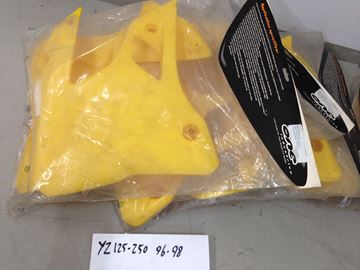 Afbeeldingen van Radiateurschilden yz125/250 geel 96/01