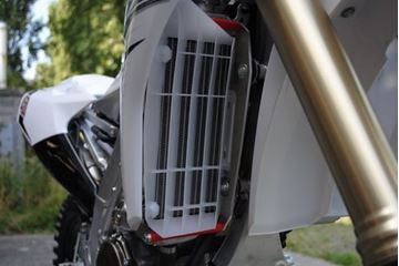 Afbeeldingen van RADIAT BESCH YZF450 '14
RODE SPACERS
