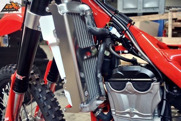 Afbeelding van AXP RADIATOR GUARD ALUMINIUM BETA RR350 2015/2016
