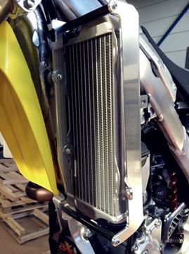 Afbeeldingen van AXP RADIATOR GUARD ALUMINIUM BETA SUZUKI RM-Z250 2016